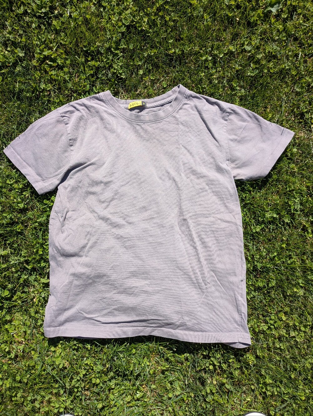 Beyours Kids Short Sleeve Crew Neck T-Shirt in Gray.